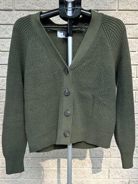 Old Navy Olive Green Button-Up Women's Cardigan Sweater
